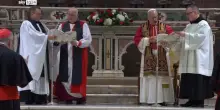 Capella Sistina, la preghiera di Papa Leone XIV, Re Carlo e Camilla