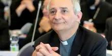 Zuppi, polemica del cardinale contro il governo sull'8x1000: "Chiesa danneggiata"
