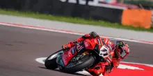 Superbike a Cremona: Bulega davanti dopo le prove libere, poi Razgatlioglu e Petrucci