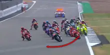 Marc Marquez, che partenza nella Sprint Race di Silverstone. VIDEO