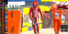 Marc Marquez, la caduta nelle Sprint race del GP di Misano. FOTO e VIDEO