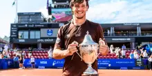Darderi trionfa all'Atp Bastad: De Jong battuto in tre set