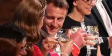 Macron a Londra, cena di Stato a Windsor con Re Carlo e Camilla. FOTO