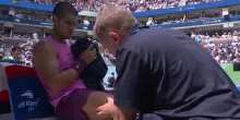 Alcaraz e il problema al ginocchio agli US Open: cosa è successo. VIDEO