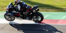 Superbike a Magny-Cours: Toprak fa sue Superpole Race e Gara 2, doppio podio per Bulega