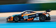 GTWC, a Magny Cours Lamborghini sfiora la doppietta, ma gara 2 alla McLaren #59