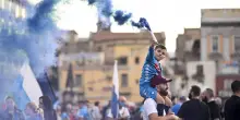 Napoli, lunedì la festa scudetto: alle 15 l'arrivo via mare e il bus scoperto. Il percorso