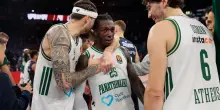 Eurolega, Kendrick Nunn stende il Baskonia allo scadere: canestro da MVP. VIDEO