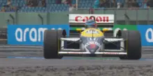 F1, GP Silverstone: in pista sfrecciano anche le vetture storiche. Il VIDEO