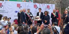 F1, Piastri (McLaren) ha ricevuto il 'Trofeo Lorenzo Bandini'. FOTO e VIDEO