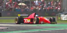 F1, GP Monza: Jean Alesi incanta in pista con la Ferrari 412 T2 del 1995. VIDEO