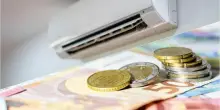 Consumi, il caldo estremo costa fino a 550 euro al mese a famiglia. I dati