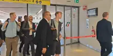 Napoli, l'arrivo di Hojlund in città dopo le visite mediche
