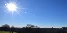 Previsioni meteo, allerta per ondata di caldo: le città da bollino rosso da Nord a Sud