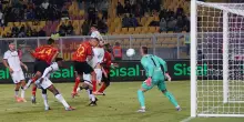 Camarda segna il suo primo gol in Serie A in Lecce-Bologna: il VIDEO