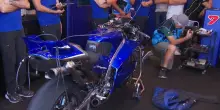 Il debutto in pista della Yamaha M1 V4 al GP di Misano