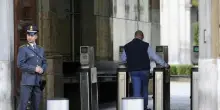 Statali, 580 euro in più per i dirigenti Pa: superbonus per i migliori. Ripartono le trattative per gli infermieri