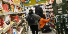 Attacco hacker a due catene di supermercati in Gran Bretagna. «Prese misure proattive per proteggere i dati»