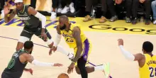 Lakers eliminati da Minnesota al primo turno dei playoff NBA. LeBron ad un bivio: lascia o prosegue?