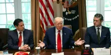 Scandalo Signal, chi rischia dopo la rimozione di Waltz: Pete Hegseth e Alex Wong nel mirino di Trump