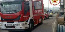 Operaio muore in uno stabilimento metalmeccanico: «Stava lavorando a un'apparecchiatura dell'impianto»