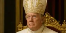 Trump papa, il presidente Usa: «La mia foto? Non c'entro nulla, ma ai cattolici e a Melania è piaciuta»