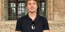 Angelo Martiniello a 24 anni è il professore più giovane della provincia di Padova: «Capita che qualcuno mi confonda per uno studente»