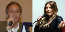 Selvaggia Lucarelli condannata per diffamazione per il caso Bibbiano: dovrà risarcire lo psicologo Claudio Foti insieme a Marco Travaglio