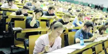 Medicina, tre esami obbligatori per superare il primo semestre: chimica, fisica e biologia. Ecco cosa cambia