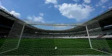Torino-Inter, tifoso caduto e gioco sospeso. Cosa è successo e i minuti di sospensione