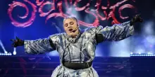 Big Mama: l'esordio a Sanremo, la bisessualità e gli abusi. «Se non ci fossero gli uomini potrei uscire anche nuda»