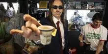 Tommy Cash all'Eurovision 2025 con "Espresso macchiato", chi è: età, dove vive, vita privata, il significato della canzone, l'incontro con Tony Effe e la carriera