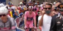 Giro d'Italia 2025, Pedersen vince anche a Matera: battuto al fotofinish Zambanini