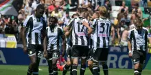 Calciatore dell'Udinese accusato di violenza sessuale, una giovane lo denuncia: «Stuprata in casa sua»