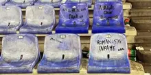 Curva Sud, i tifosi del Milan danneggiano i seggiolini durante la partita con il Bologna. Verranno cambiati per domenica