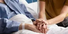 Fine vita, paziente in attesa di suicidio assistito e bloccato dal ricorso di una consigliera Forza Italia muore a poche ore del verdetto