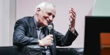 Matteo Zuppi: «Io eletto Papa? Mi sarei affacciato e dopo avere visto tanta gente avrei richiuso il finestrone e avrei detto "non ce la faccio"»
