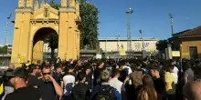 Parma-Napoli, tensioni all'esterno dello stadio Tardini: tifosi azzurri cacciati dagli ultras di casa
