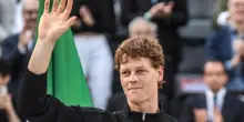 Sinner a Parigi: «Roma mi ha ricaricato, ma il tifo al Roland Garros sarà diverso. Nadal? Le sue parole mi hanno aiutato»