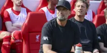 Klopp spegne le voci sulla Roma: «Non c'è nulla da dire. Non mi vedo più con la tuta da allenatore»