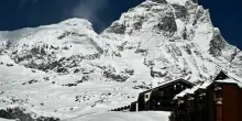 Svizzera, ritrovati i corpi di 5 sciatori sul ghiacciaio Adler (a 4.000 metri di quota) nella zona di Zermatt