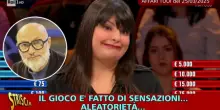 Striscia sbugiarda il Dottore di Affari Tuoi: «Altro che fortuna, c?è un budget da rispettare»