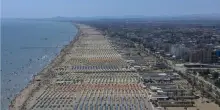Vacanze 2025, ecco gli aumenti: in Liguria 3.592 euro per una settimana. Per due lettini almeno 30 euro