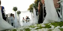 Matrimoni, quanti soldi mettere nella busta per gli sposi? Il minimo per non sfigurare e i consigli per non sbagliare
