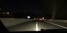 Sassi da un cavalcavia in autostrada A3, colpita un?auto: si indaga