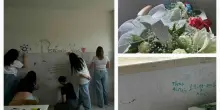 Martina Carbonaro, al liceo Torrente un murale in aula e le dediche delle compagne di classe