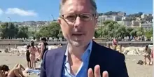 Napoli, Borrelli aggredito a Mappatella Beach: insulti e minacce di morte