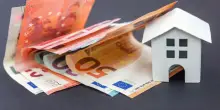 Casa e spese, quanto costa (all'anno) mantenere la propria abitazione: male il Nord, sorride il Sud. La classifica completa