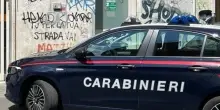 Jesi, agente immobiliare si barrica in ufficio e minaccia di darsi fuoco