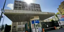Bimbo di 9 mesi ricoverato a Napoli con lesioni a testa, collo e femore: è gravissimo. Interrogati i genitori